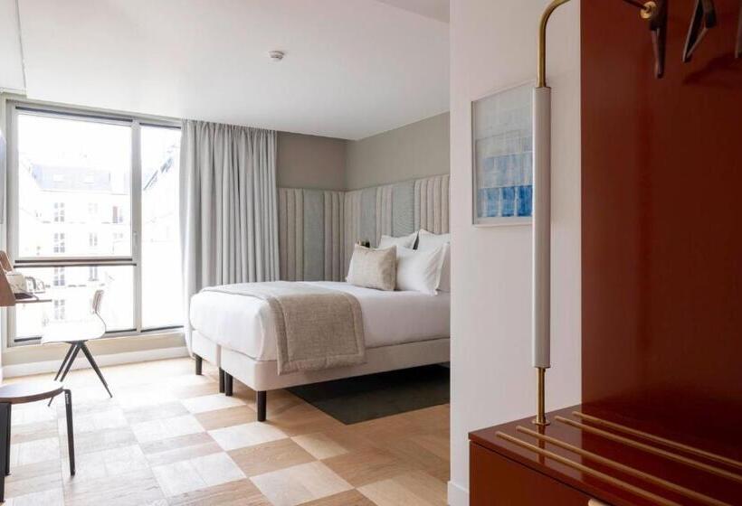 اتاق لوکس, Hôtel Pilgrim