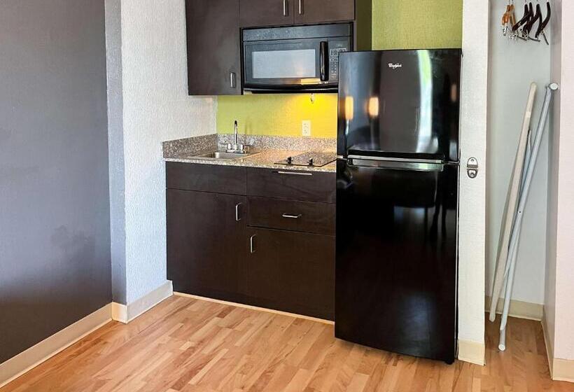 四人标准间, Studio 6 Suites Clarion, Pa
