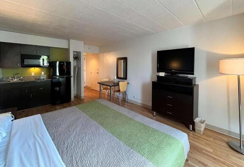 带大床的标准间, Studio 6 Suites Clarion, Pa