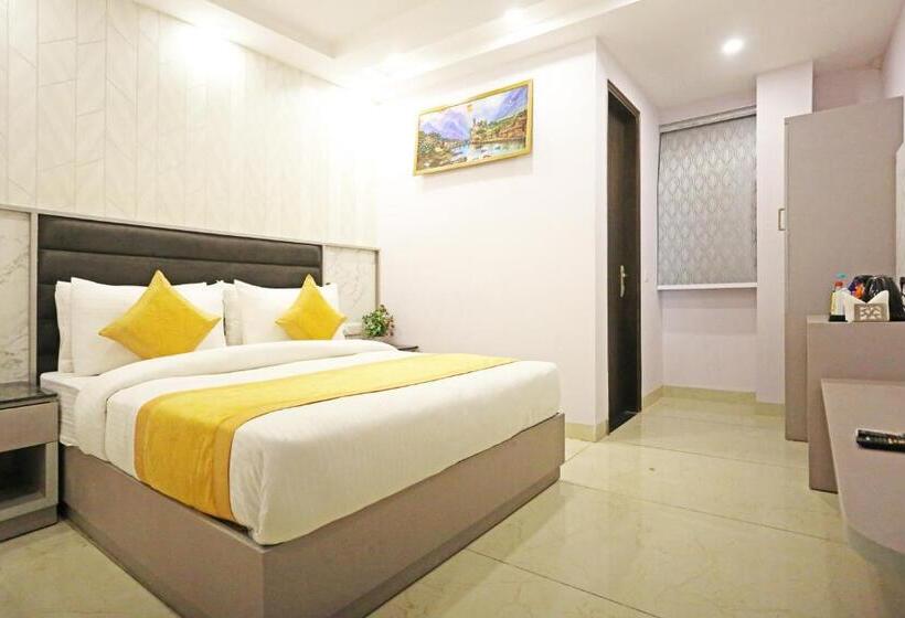 اتاق سوپریور با تخت بزرگ, Frankstay By Hotel Mayfair Newly Built   New Delhi