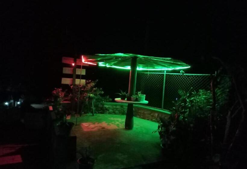 Номер Стандарт Трехместный, Diyathalawa The Mountain Lodge