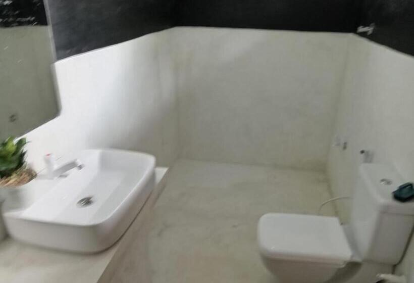 Номер Deluxe с Балконом, Diyathalawa The Mountain Lodge