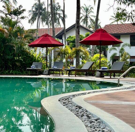 Номер Deluxe с Балконом, Palm Garden Ayurveda Resort