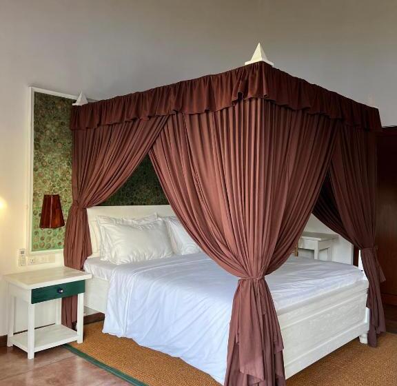 Номер Deluxe с Балконом, Palm Garden Ayurveda Resort