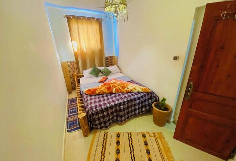 اتاق استاندارد, Tizaou Guest House