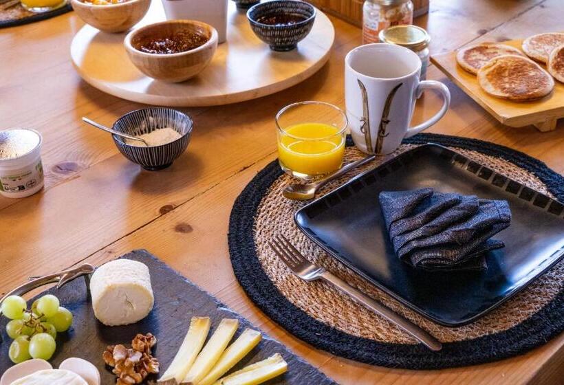 Номер Стандарт с Балконом, Chambres Et Table D Hôtes Au Chalet Datcha