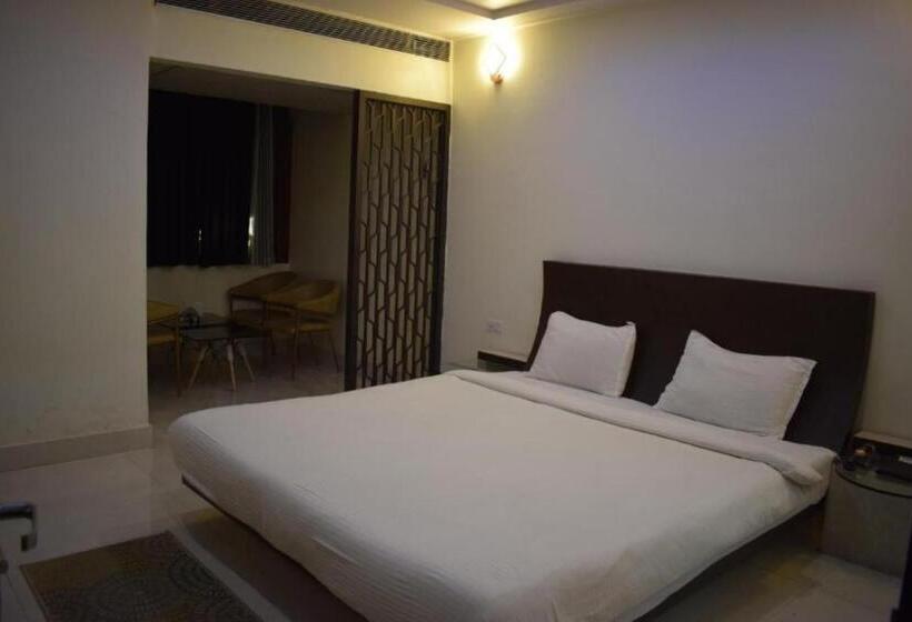 Номер Deluxe, The Hills, Ambikapur