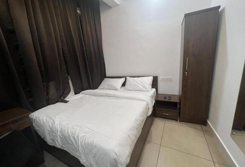 Номер Deluxe, Aroma Inn