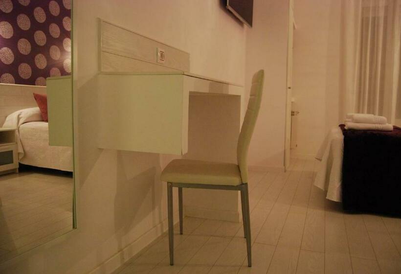 اتاق استاندارد, Hostal Petite Maman
