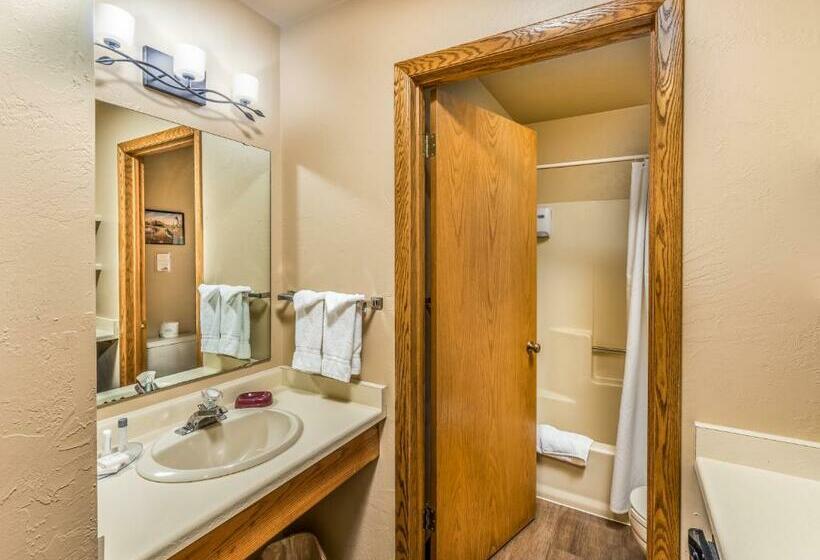 스위트, Somerset Inn & Suites