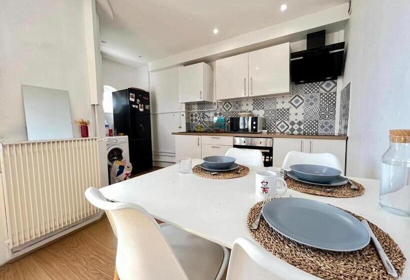 스탠다드 룸 공동 욕실, Chambre Privée Dans Un Appartement Partagé