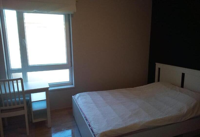Номер Стандарт Совместная Ванная, Charming Room With Furnishings & Free Parking