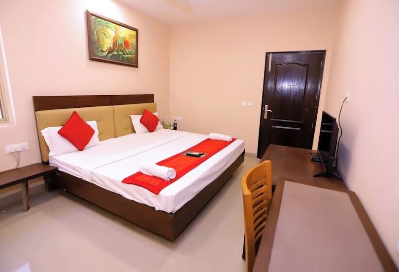 Номер Deluxe, Admire Inn Noida Sector 50