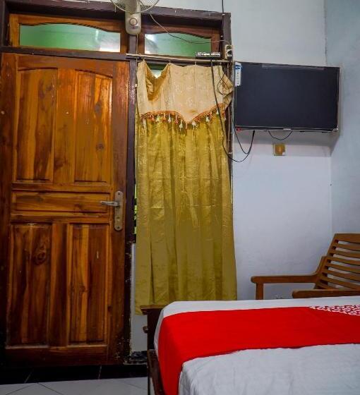 Номер Economy, Oyo 93069 Penginapan Sumber Rizki