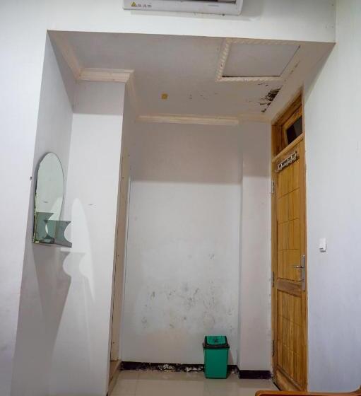Номер Стандарт, Oyo 93069 Penginapan Sumber Rizki