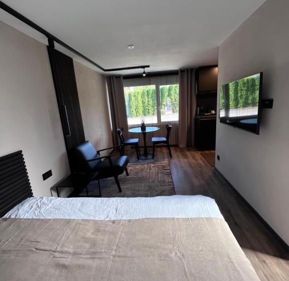 Студио Стандарт Вид на Сад, Keller Apartment