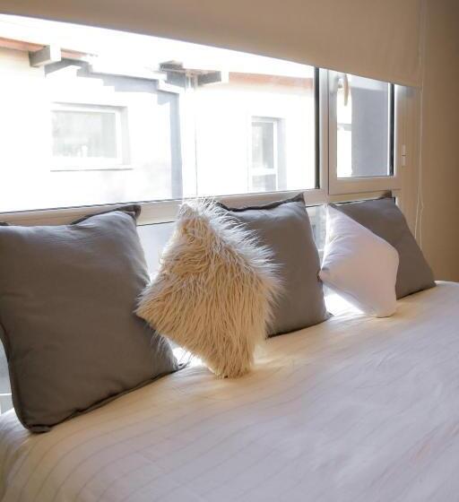 اتاق لوکس سه تخته, La Isabel