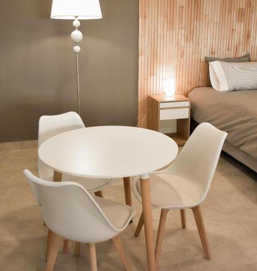 اتاق لوکس سه تخته, La Isabel