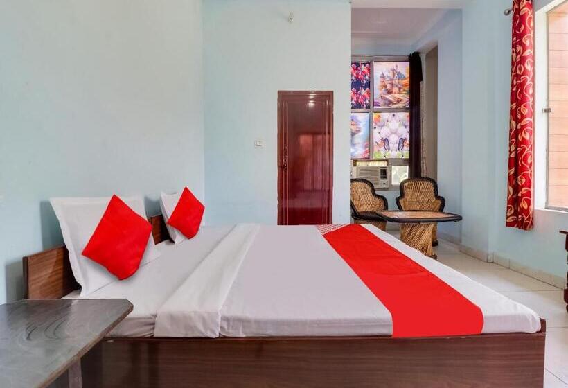 Трехместный Номер Классика, Oyo Flagship Hotel Kalindi Farms