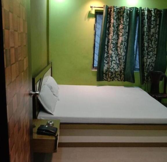 Номер Deluxe, Sadia Guest House, Kolkata