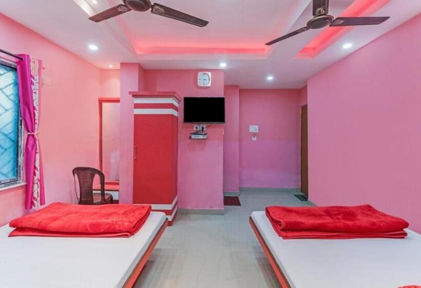 Family Suite, Sadia Guest House, Kolkata