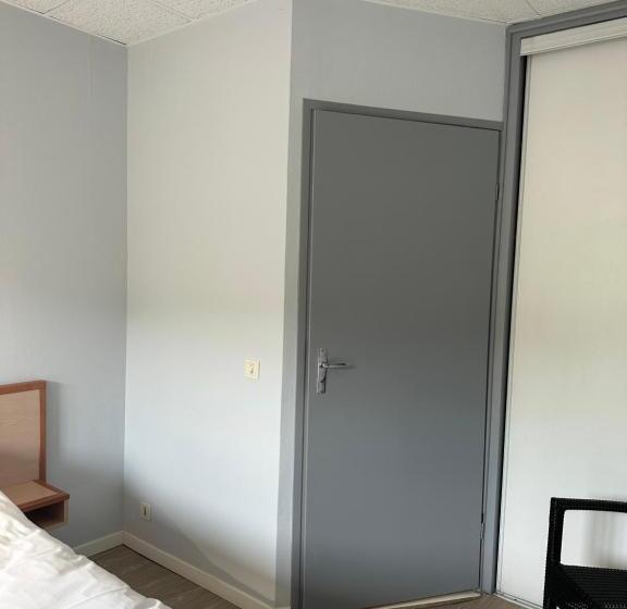 Номер Стандарт Адаптированный для Инвалидов, Hôtel Foulquier