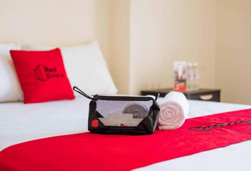 Номер Deluxe, Reddoorz Syariah Near Kantor Pajak Telanaipura Jambi