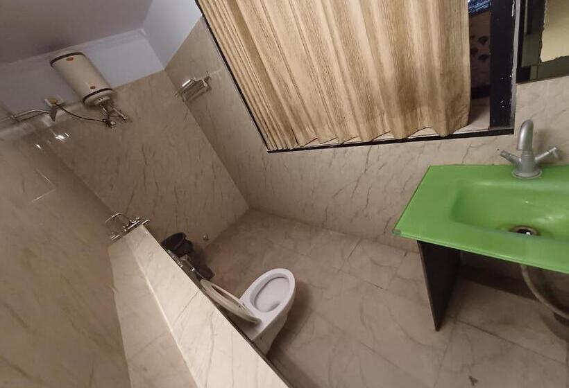 Номер Superior, V Inn Sindhi Camp
