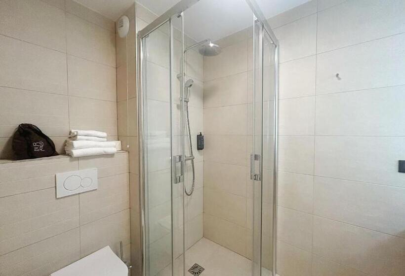 Номер Стандарт, Hôtel Oden Paris Ivry