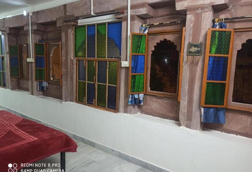 اتاق استاندارد چهار تخته, Shangri La Heritage Haveli