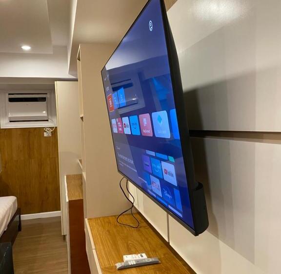 Апартаменты 1 Спальня Вид на Бассейн, Feels Like Home Condos Abreeza Place Tower 1 & 2