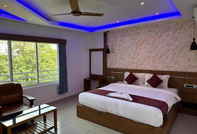 Номер Стандарт, Memmsta Hotels   Munnar