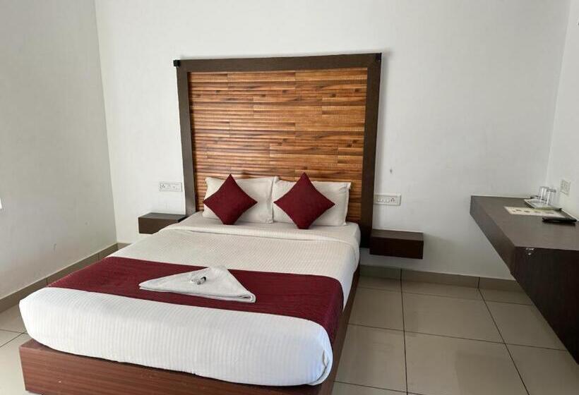 Номер Стандарт, Memmsta Hotels   Munnar