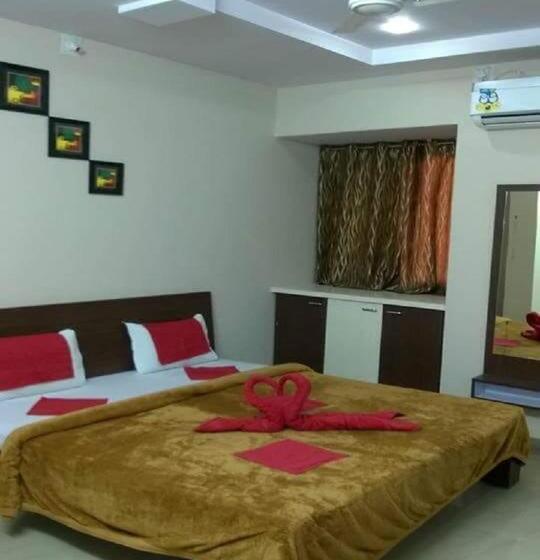 Номер Deluxe, Non Ac Richa Hotel Palace Vadodara