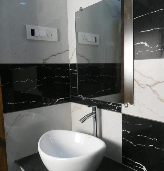 Номер Deluxe Кровать Кинг, Non Ac Richa Hotel Palace Vadodara