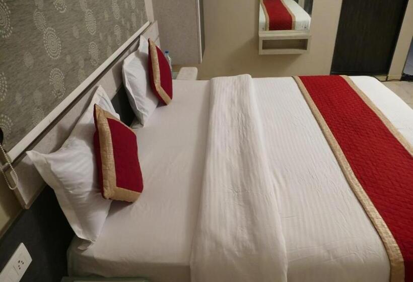 Номер Deluxe, Non Ac Richa Hotel Palace Vadodara