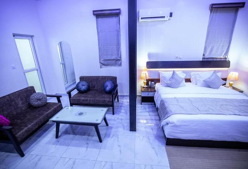 اتاق استاندارد یک نفره, Apartment 79 Hotel & Suite
