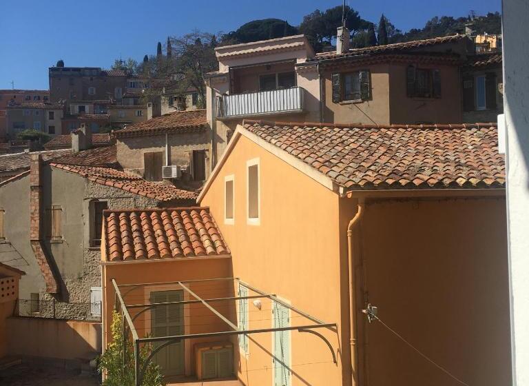 Номер Стандарт, Coeur De Village