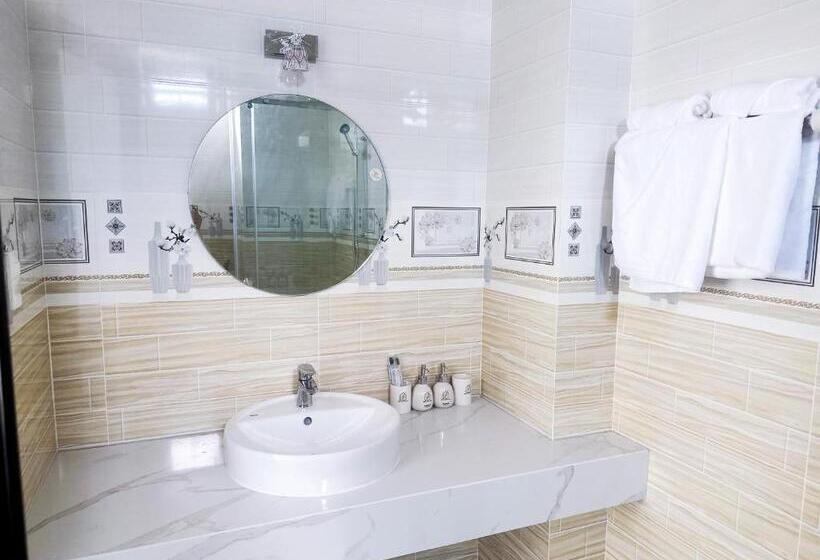 اتاق استاندارد, Quốc Hương