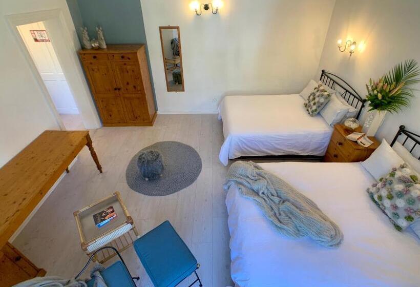 Семейный Номер, Dale Court Guest House