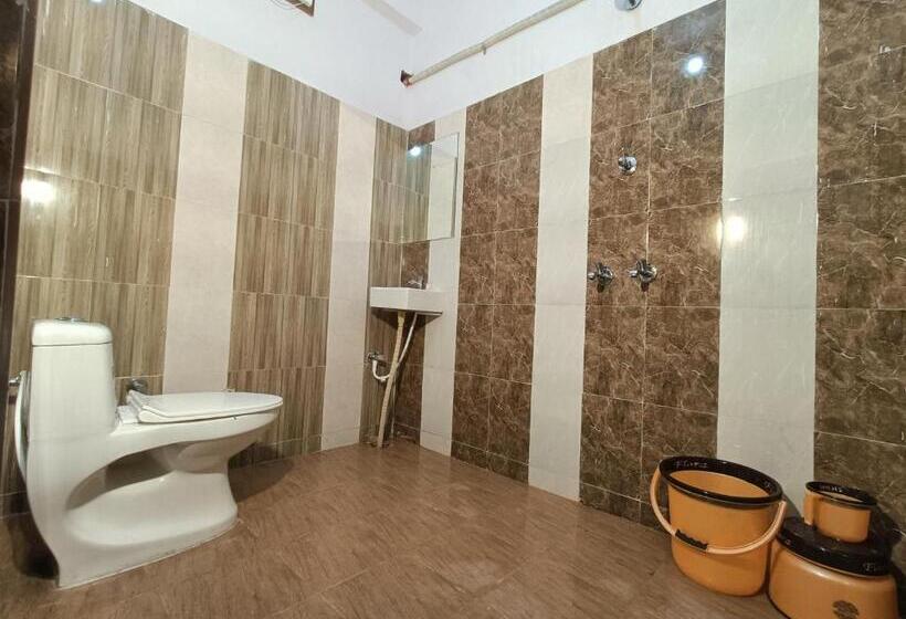 标准间, Narayan Guest House