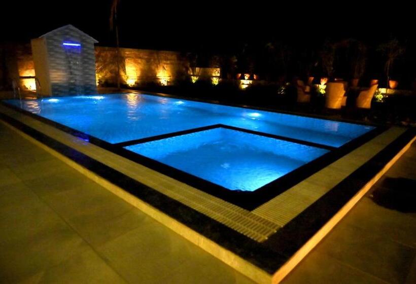 别墅: 1间卧室带游泳池, The Peace  A 2bhk Luxury Private Pool Villa