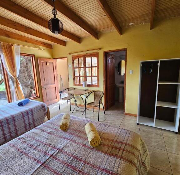 Номер Стандарт Трехместный, Hostal Casa Los Duendes