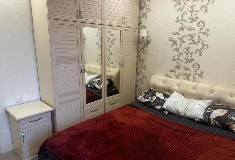 バルコニー付きデラックスルーム, Rose Villa Guest House
