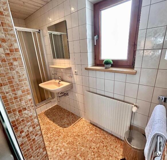 اتاق خانوادگی با چشم‌انداز کوه, Haus Wallis By Stayfritz   Ski In Ski Out Zimmer  Garni  Am Arlberg