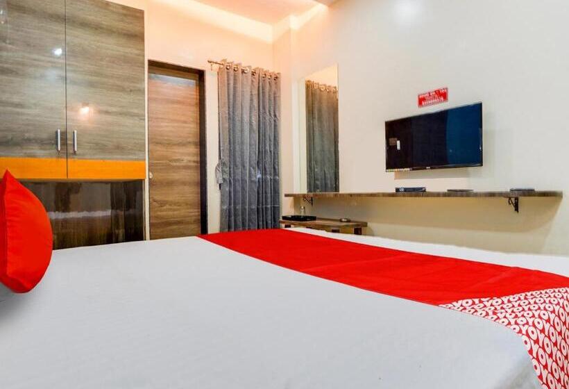 Трехместный Номер Классика, Oyo Hotel Grace