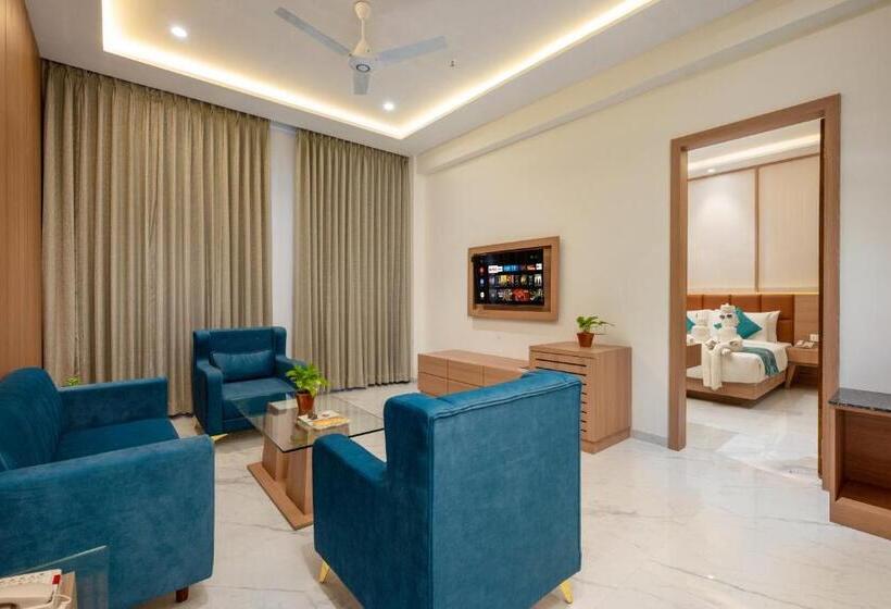 Люкс, The Orchid Jamnagar