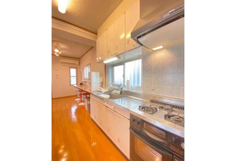 Дом 1 Спальня, Yellow House   Vacation Stay 24896v