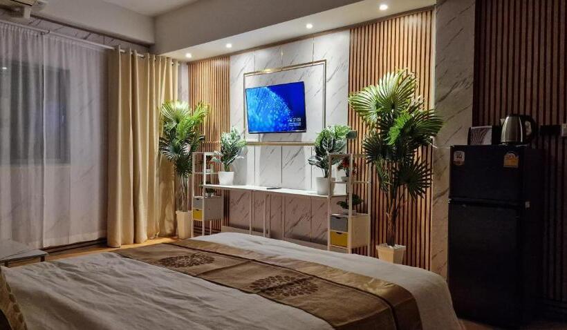 디럭스 룸 킹사이즈 침대, Xcess Residence