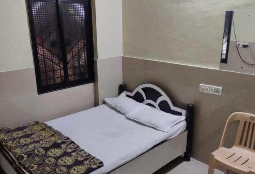 デラックスルーム, Prerna Lodge, Solapur